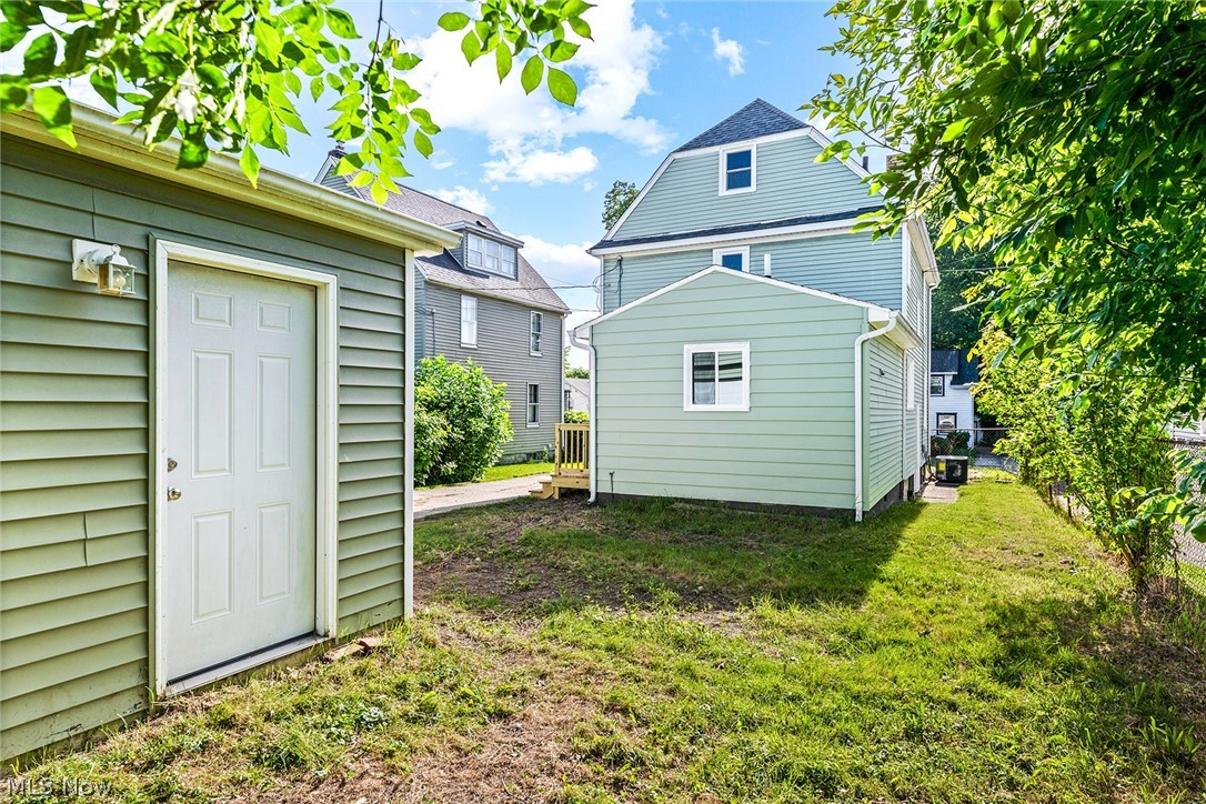 1421 Elder Avenue Akron OH 44301