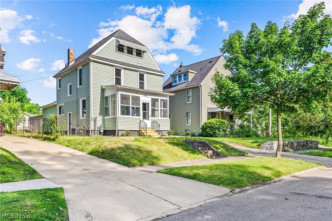 1421 Elder Avenue Akron OH 44301