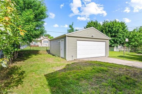 1421 Elder Avenue Akron OH 44301