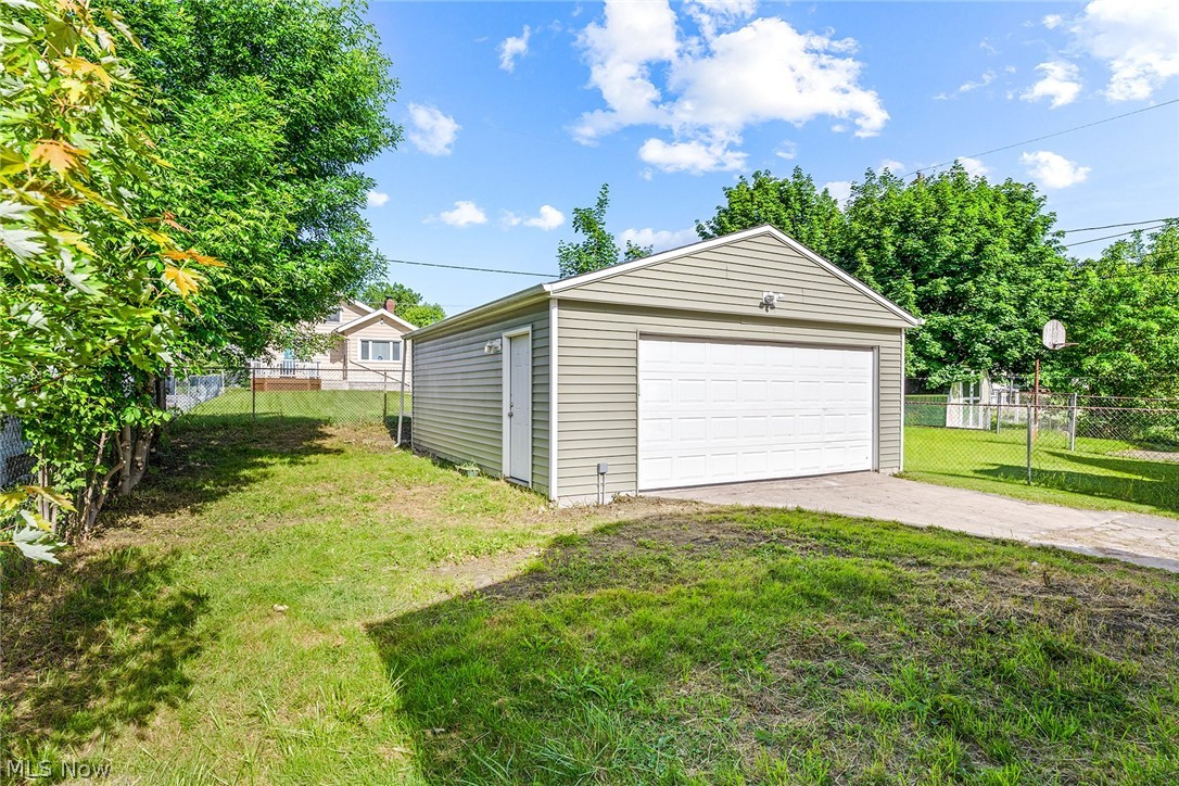 1421 Elder Avenue Akron OH 44301