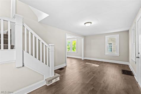 1421 Elder Avenue Akron OH 44301