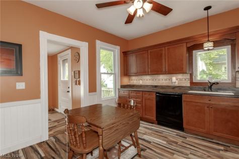 37841 2nd Street Willoughby OH 44094