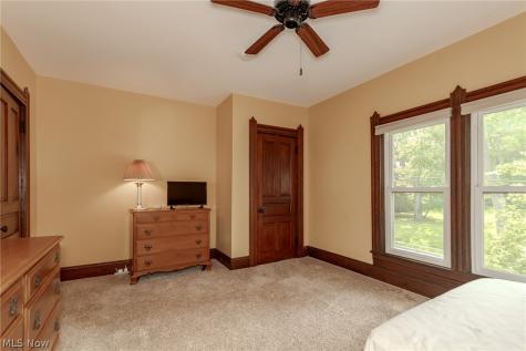 37841 2nd Street Willoughby OH 44094