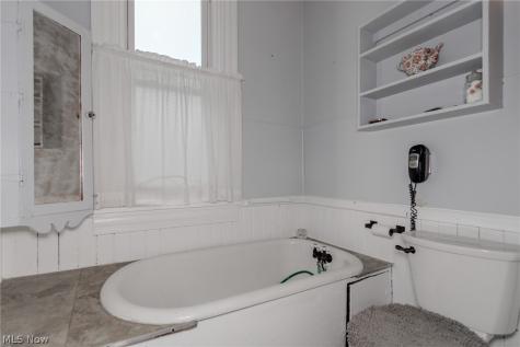 37841 2nd Street Willoughby OH 44094