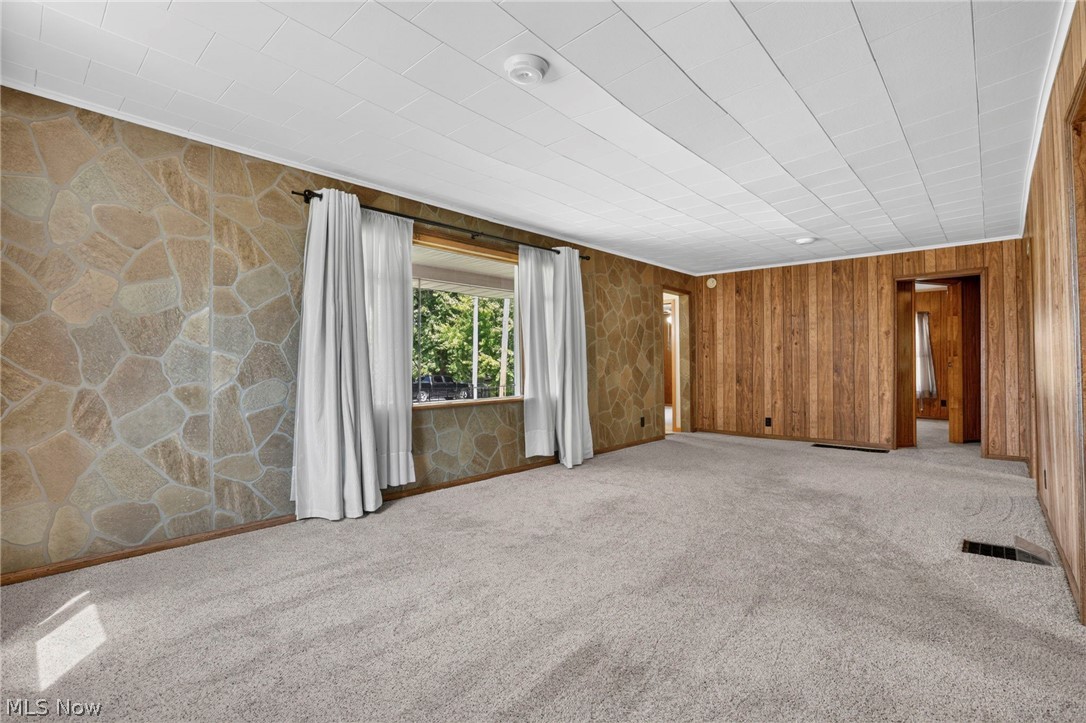 205 Leatherwood Street Cambridge OH 43725