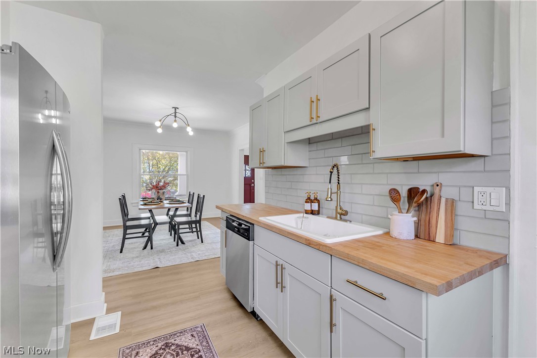 3289 Silsby Road Cleveland Heights OH 44118