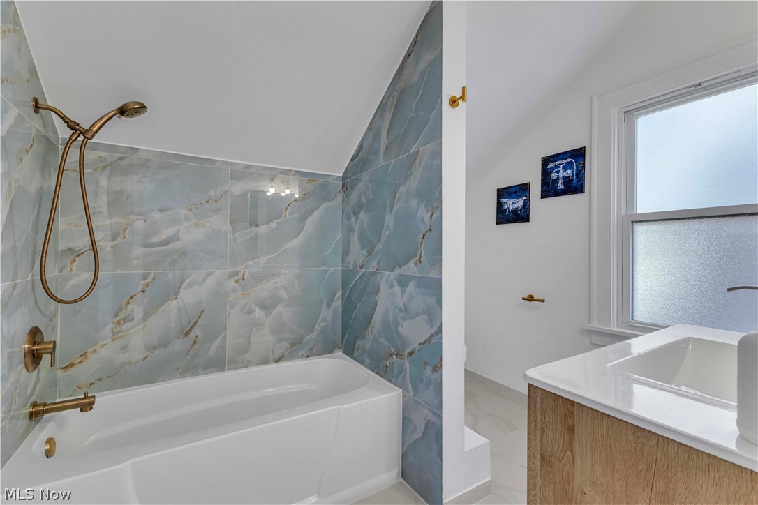3289 Silsby Road Cleveland Heights OH 44118