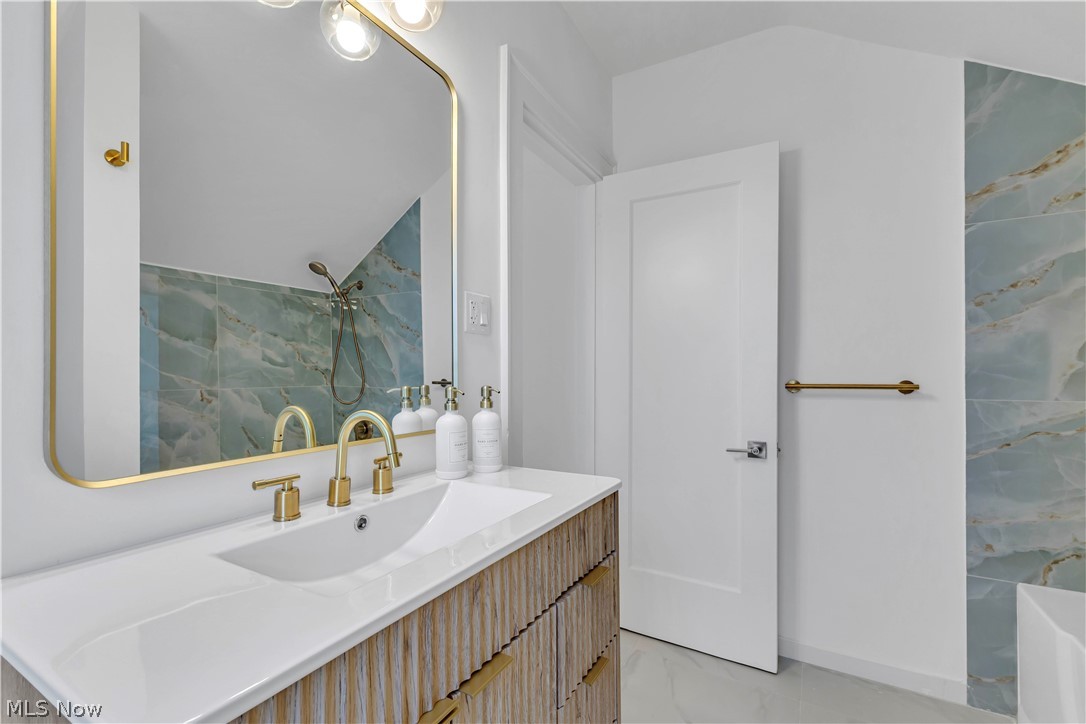 3289 Silsby Road Cleveland Heights OH 44118