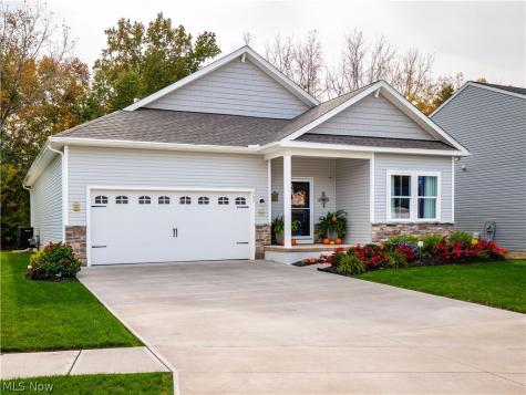 757 Hampshire Court Amherst OH 44001