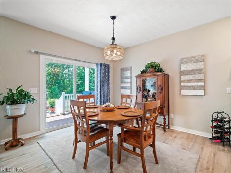 757 Hampshire Court Amherst OH 44001