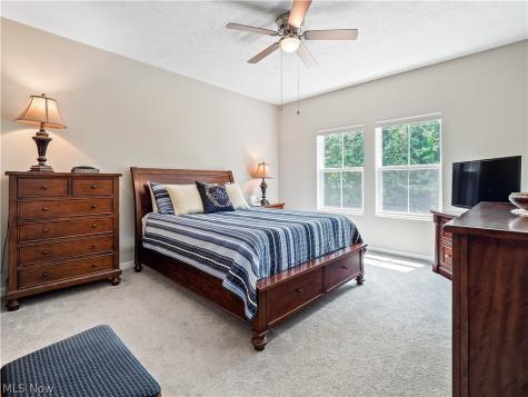 757 Hampshire Court Amherst OH 44001