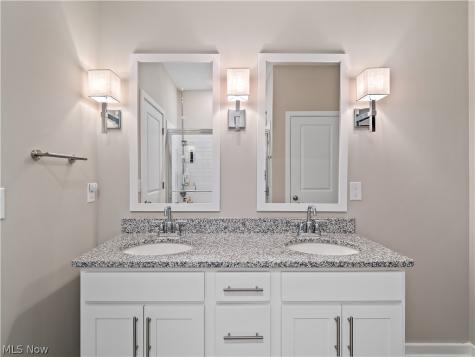 757 Hampshire Court Amherst OH 44001
