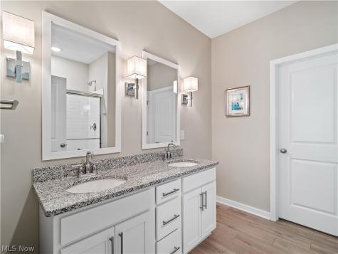 757 Hampshire Court Amherst OH 44001