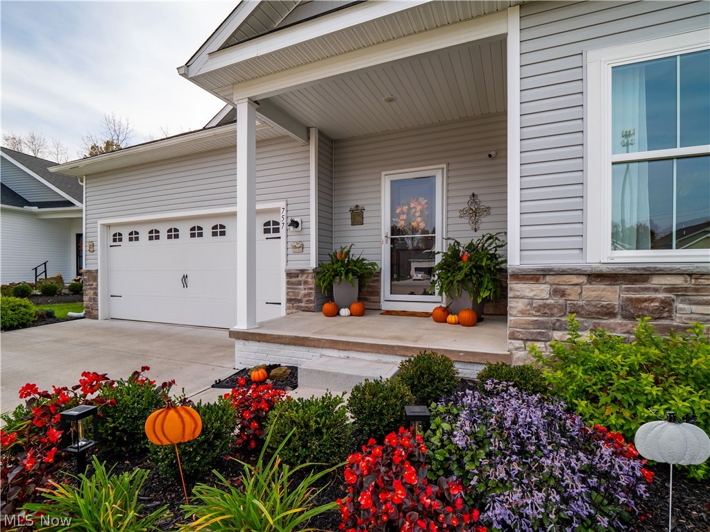 757 Hampshire Court Amherst OH 44001