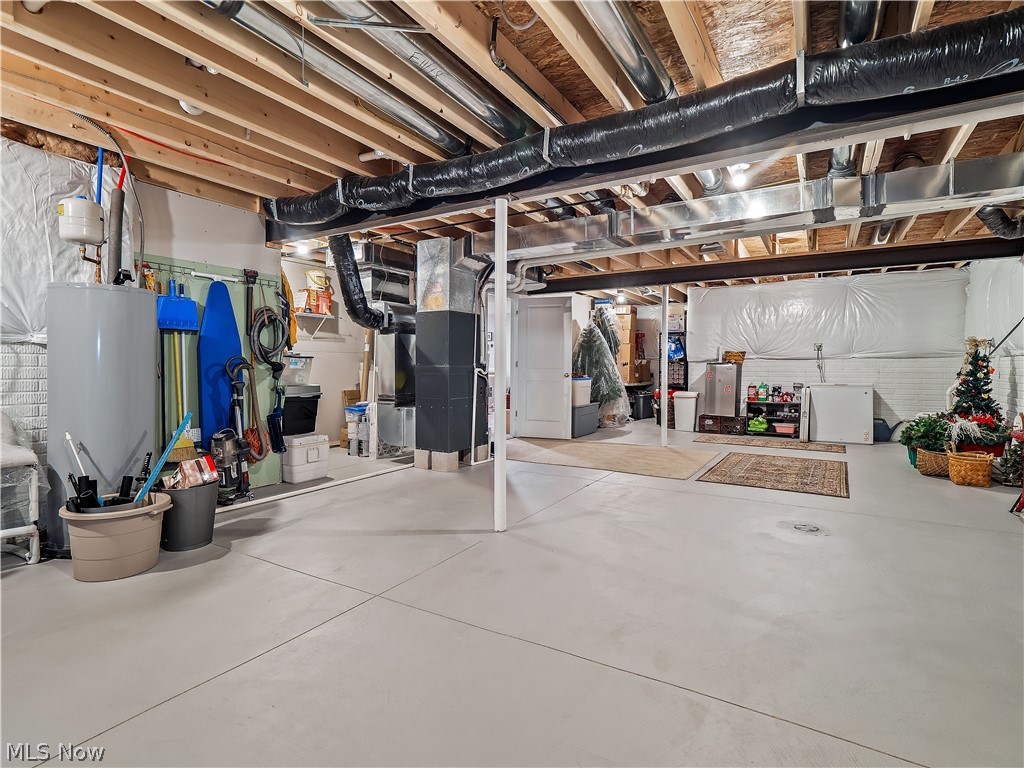 757 Hampshire Court Amherst OH 44001