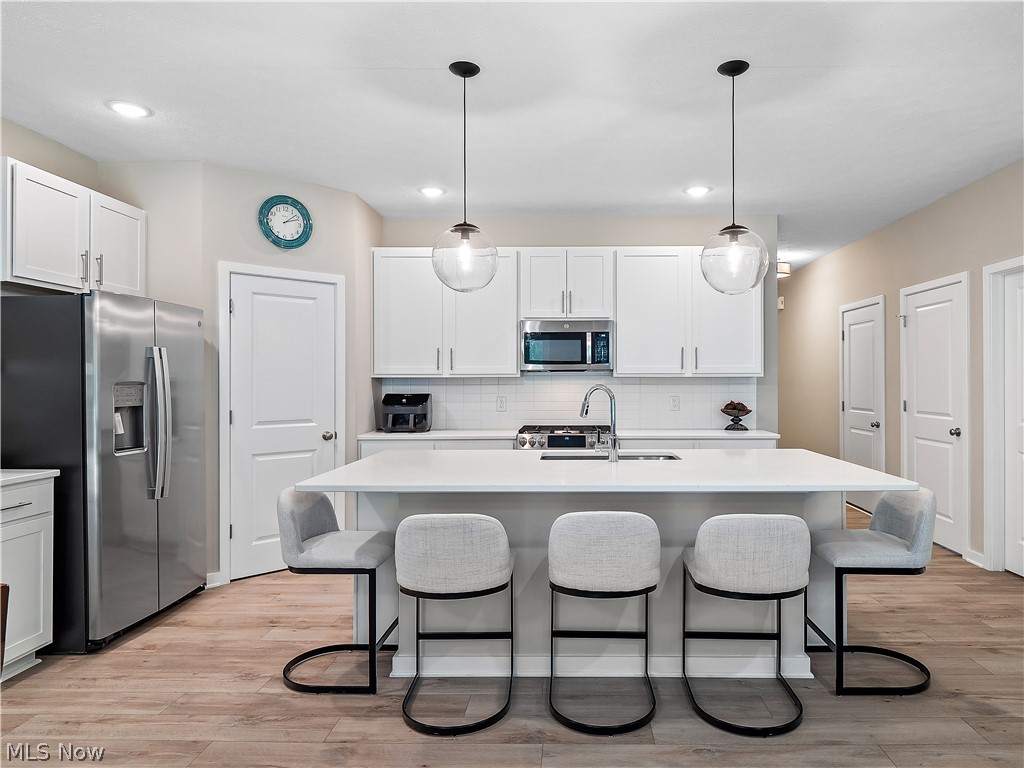 757 Hampshire Court Amherst OH 44001