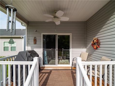 757 Hampshire Court Amherst OH 44001