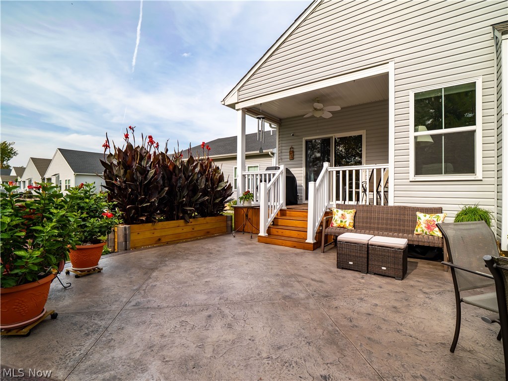 757 Hampshire Court Amherst OH 44001