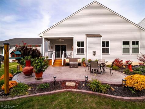757 Hampshire Court Amherst OH 44001