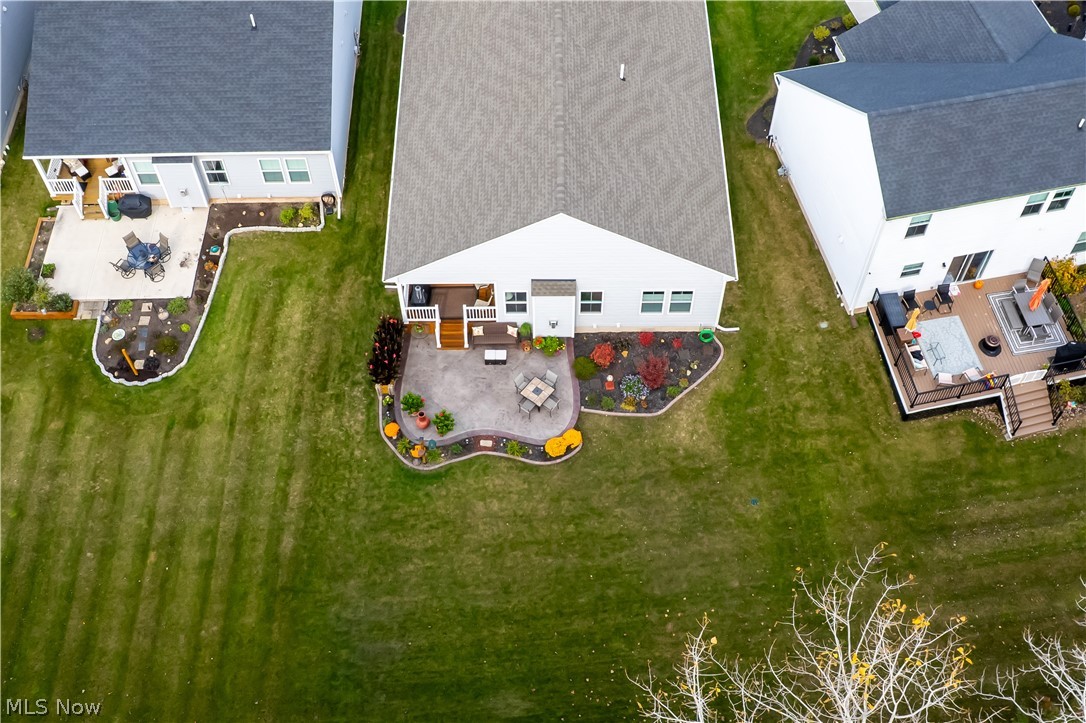 757 Hampshire Court Amherst OH 44001
