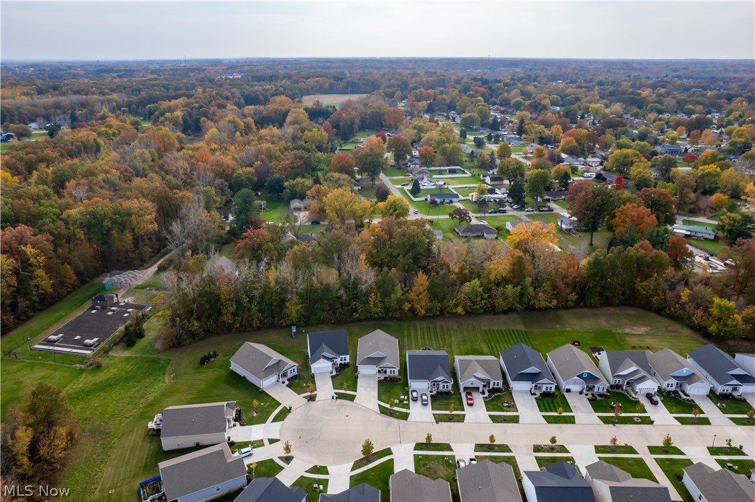 757 Hampshire Court Amherst OH 44001