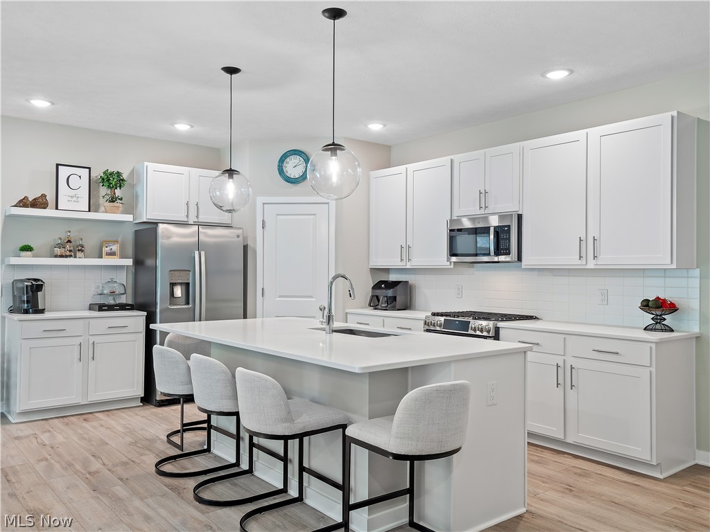 757 Hampshire Court Amherst OH 44001