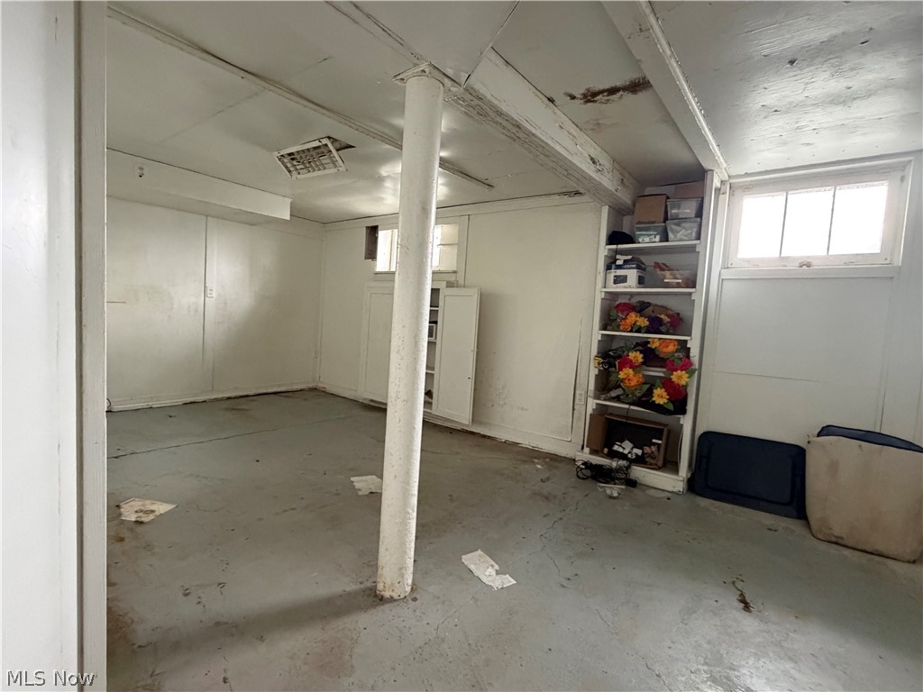 15313 Lake Shore Boulevard Cleveland OH 44110