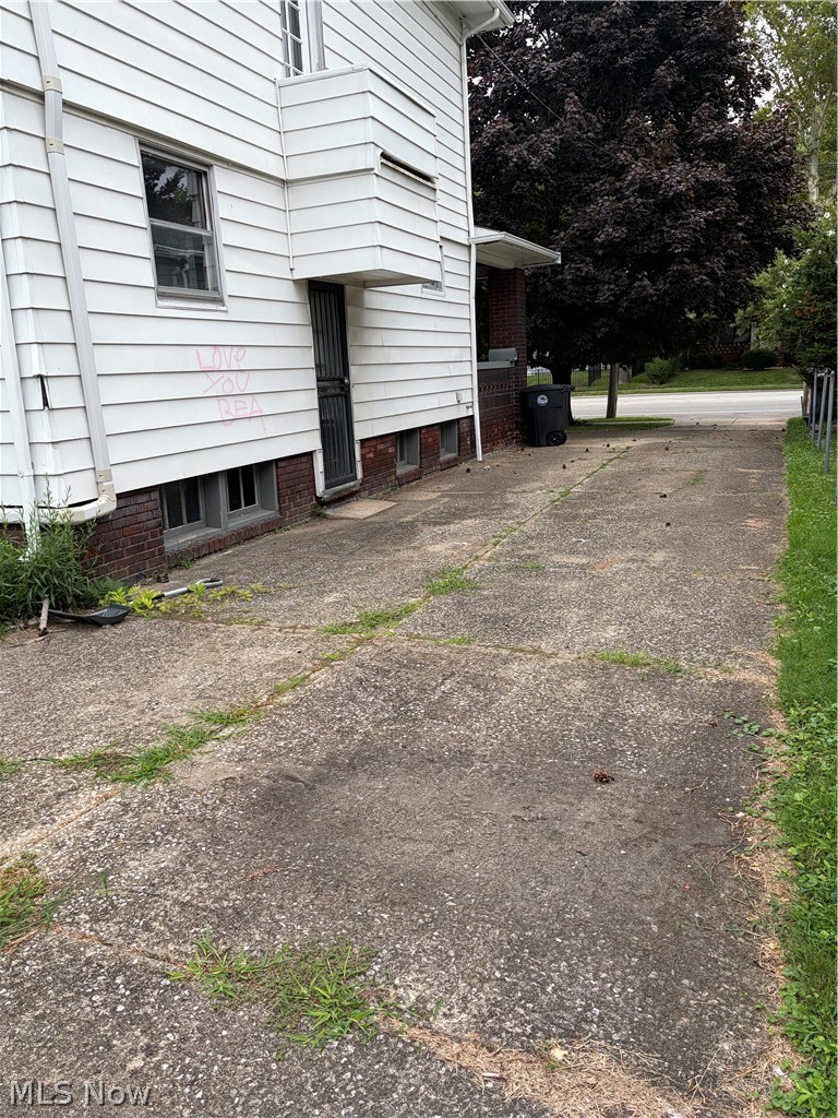 15313 Lake Shore Boulevard Cleveland OH 44110