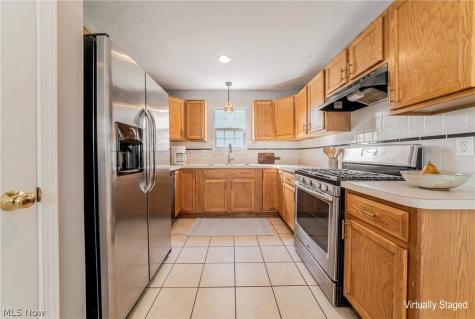 2477 W 5th Street Cleveland OH 44113