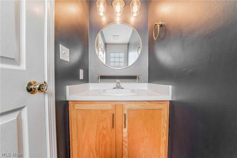 2477 W 5th Street Cleveland OH 44113