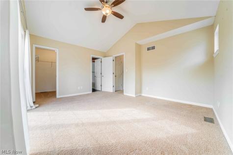 2477 W 5th Street Cleveland OH 44113