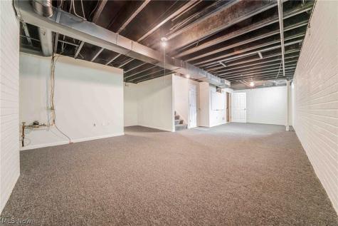 2477 W 5th Street Cleveland OH 44113