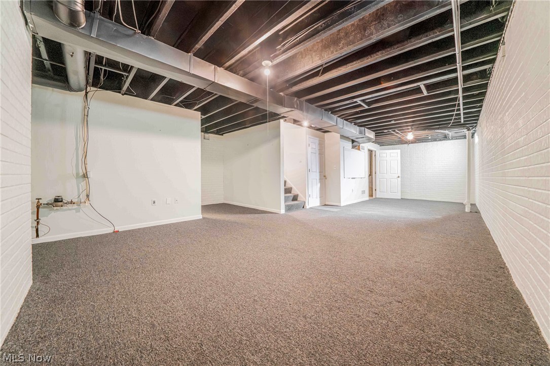 2477 W 5th Street Cleveland OH 44113
