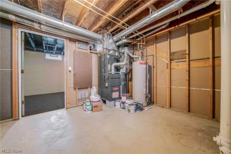 2477 W 5th Street Cleveland OH 44113