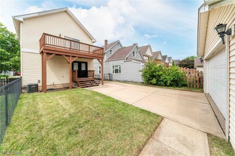 2477 W 5th Street Cleveland OH 44113