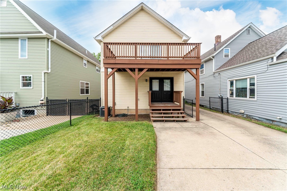 2477 W 5th Street Cleveland OH 44113