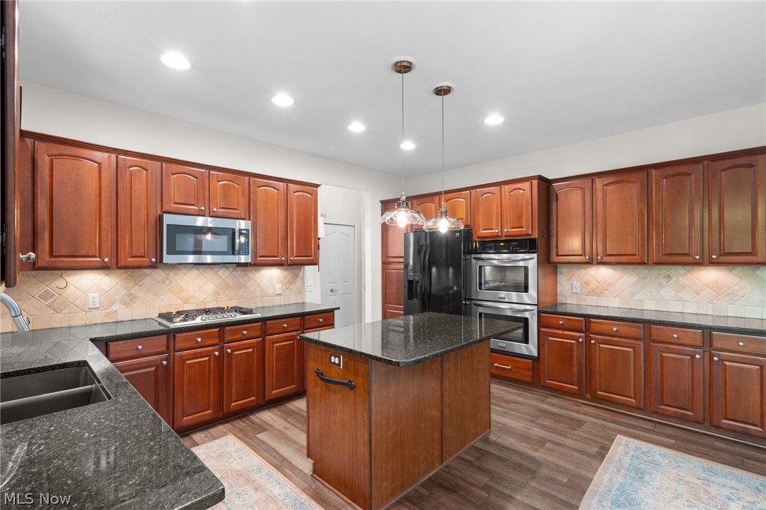 37903 Heron Lane Avon OH 44011