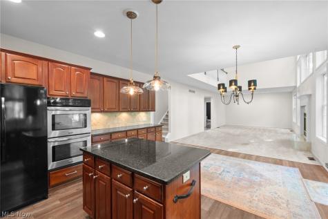 37903 Heron Lane Avon OH 44011