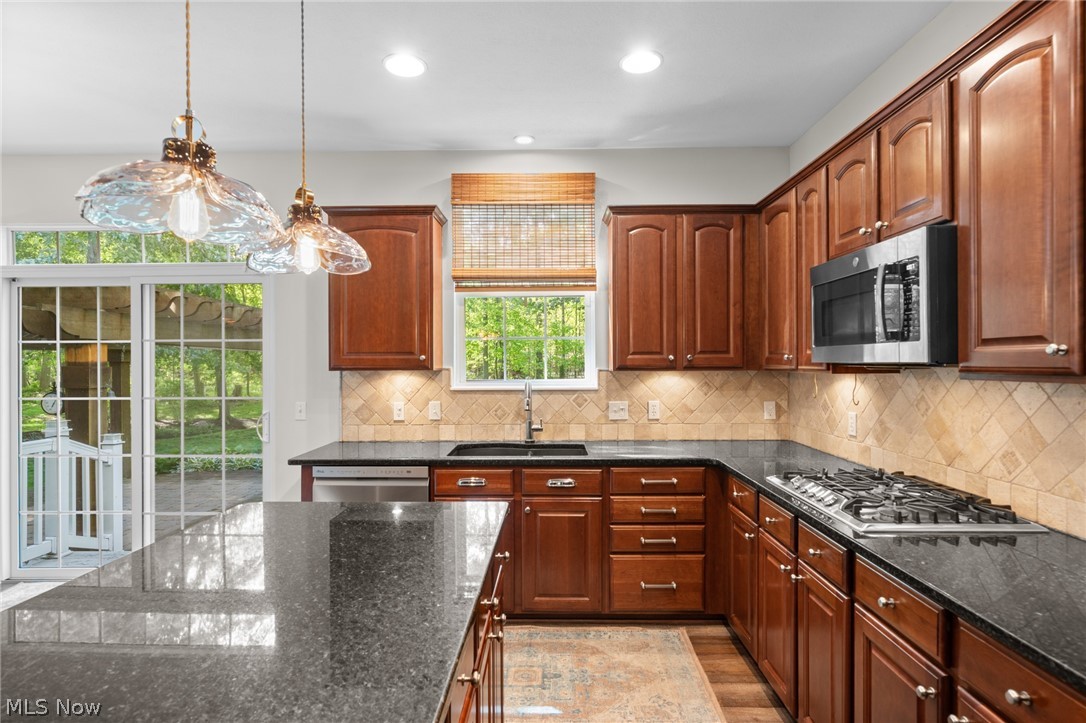 37903 Heron Lane Avon OH 44011