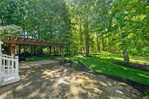 37903 Heron Lane Avon OH 44011