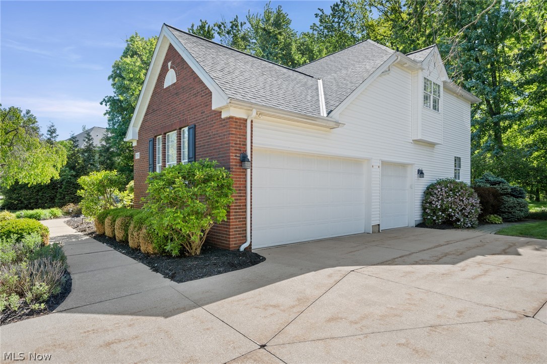 37903 Heron Lane Avon OH 44011