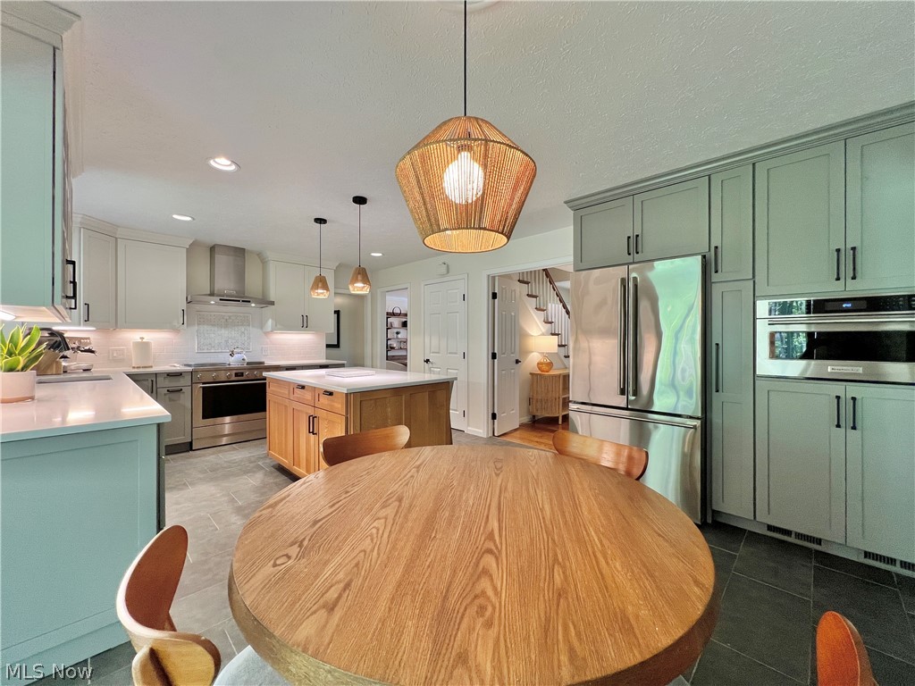 8725 Quail Circle Kirtland Hills OH 44094