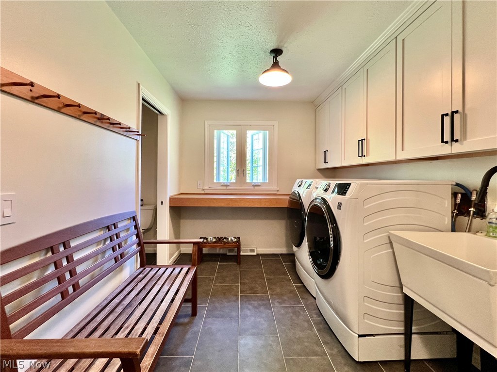 8725 Quail Circle Kirtland Hills OH 44094