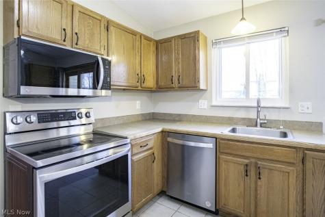 18267 Walnut Drive Strongsville OH 44149