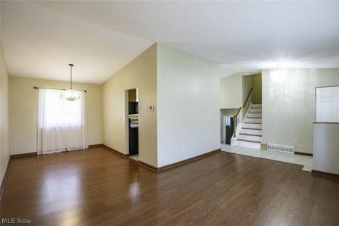 18267 Walnut Drive Strongsville OH 44149