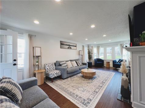 25291 Chatworth Drive Euclid OH 44117