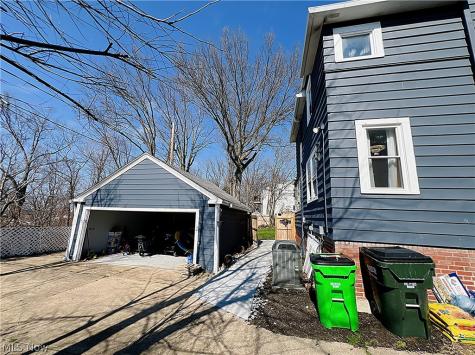 25291 Chatworth Drive Euclid OH 44117
