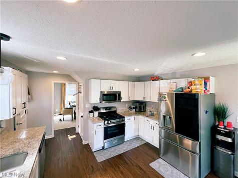 25291 Chatworth Drive Euclid OH 44117
