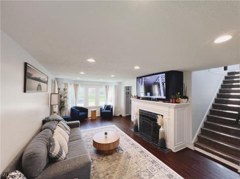 25291 Chatworth Drive Euclid OH 44117