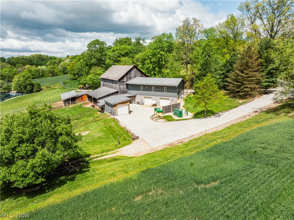 28957 Trail 420 Fresno OH 43824